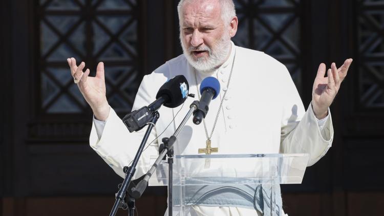 Balogh Péter Piusz O.Praem apát ünnepi beszéde a megújult épület átadóján. Balogh Péter Piusz O.Praem apát ünnepi beszéde a megújult épület átadóján.